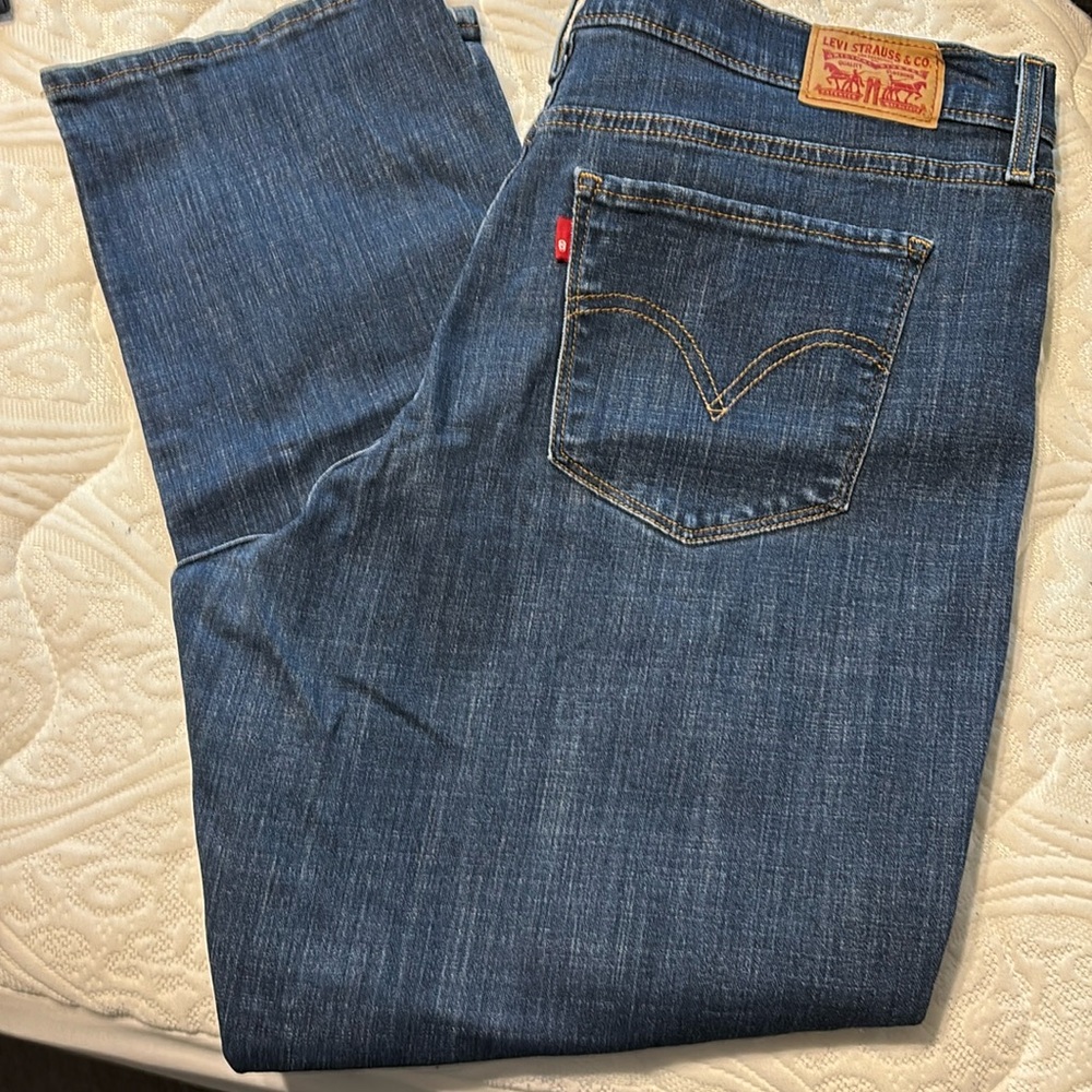 Women’s Levi’s Classic Staight jeans